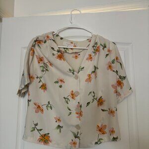 White Floral Button Front Short Sleeve V-Neck Crop Top, Small